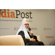Патриарх Кирилл: «Нельзя внутренне расслабляться, иначе человек в кисель превратится или в мягкий пластилин»