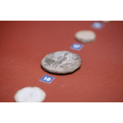 Выставка старинных печатей, запечатлевших историю