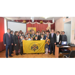 Благодарные французы передали в Россию более сотни плюшевых мишек