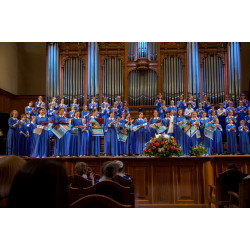 «Весна» в Большом зале Московской консерватории «Весна» в Большом зале Московской консерватории