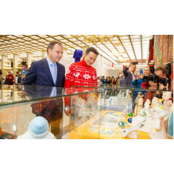 В Музее Победы открылась выставка раритетных елочных игрушек