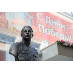 В Ростове-на-Дону открыли памятник Александру Печерскому