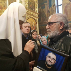 Кемерово. 40 дней. Патриарх Кирилл утешил родственников жертв пожара