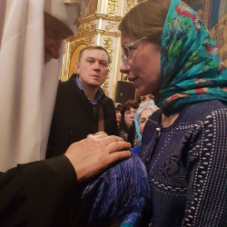 Кемерово. 40 дней. Патриарх Кирилл утешил родственников жертв пожара