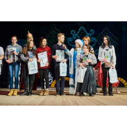 Лучшие юные художники Ростова-на-Дону побывали на Рождественской встрече «Краски России»