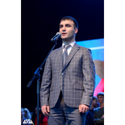 Яков Асланов: «Мне довелось стать одним из самых молодых проректоров в стране, но возраст мне не мешает»